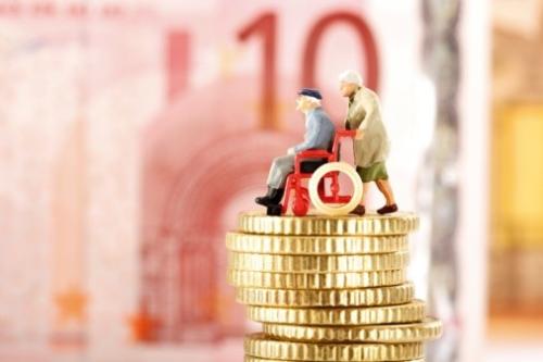 為什么有人希望提早退休？養老金不是越晚退休錢(qián)越多嗎？